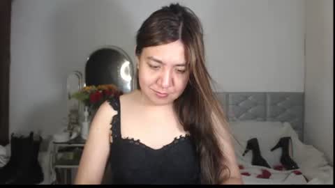 Snapshot of stellahugets chatting on November 2025 03:19:02 PM Stella online show from November 2025 03:19:02 PM