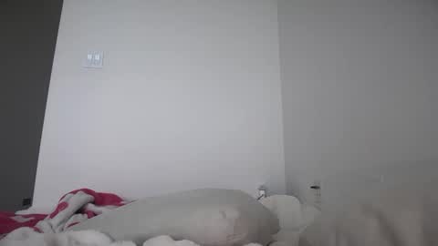 stellapearl online show from October 2025 09:13:01 PM