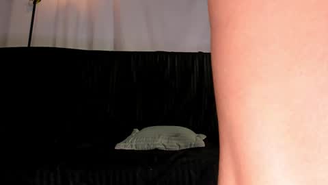 stellart_ online show from March 2025 02:49:02 AM