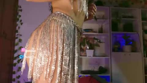 stellart_ online show from November 2025 11:15:01 PM