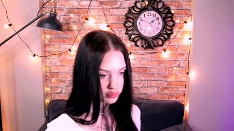 Snapshot of stellary_shy chatting on December 2024 02:02:01 PM Stellary online show from December 2024 02:02:01 PM