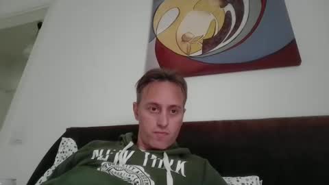 sten015 online show from November 2025 11:58:01 AM