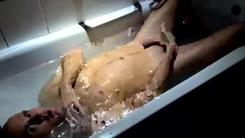 Snapshot of stenlyvrbich chatting on December 2024 12:07:01 AM lee online show from December 2024 12:07:01 AM