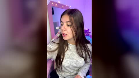 Emma online show from December 2025 05:49:01 AM