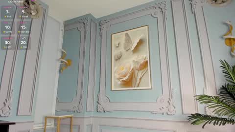         online show from December 2025 02:19:01 AM