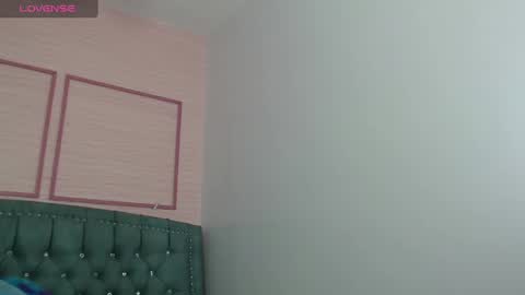 Stephania online show from February 2025 01:44:01 PM