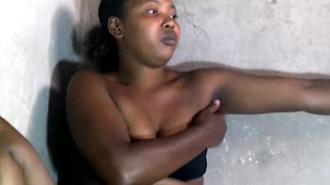 Snapshot of stephanie172 chatting on November 2025 06:35:02 AM stephanie172 online show from November 2025 06:35:02 AM