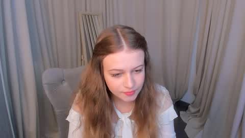 Stephanie online show from November 2025 09:02:02 AM