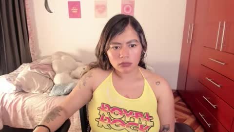 Stephanie  online show from November 2025 01:22:01 AM