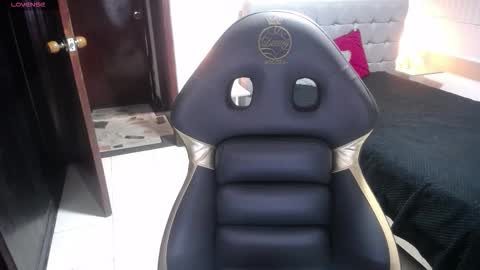 Snapshot of stephany_rodriguez_ chatting on November 2025 12:42:01 PM stephany_rodriguez_ online show from November 2025 12:42:01 PM