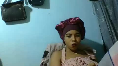 Snapshot of stephaolysca chatting on April 2026 07:05:02 PM stephaolysca online show from April 2026 07:05:02 PM