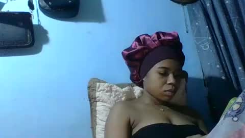Snapshot of stephaolysca chatting on May 2026 06:41:01 AM stephaolysca online show from May 2026 06:41:01 AM
