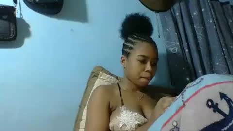 Snapshot of stephaolysca chatting on May 2026 07:57:01 AM stephaolysca online show from May 2026 07:57:01 AM