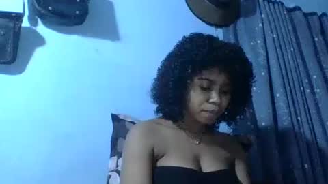 Snapshot of stephaolysca chatting on May 2026 10:46:01 AM stephaolysca online show from May 2026 10:46:01 AM