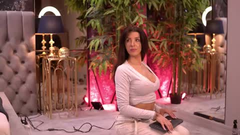 Steph online show from April 2026 07:09:01 AM