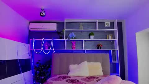 Stephie online show from February 2026 06:23:01 AM