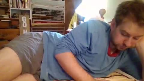 Snapshot of sterben13v chatting on November 2025 11:42:02 AM Ian23602 online show from November 2025 11:42:02 AM