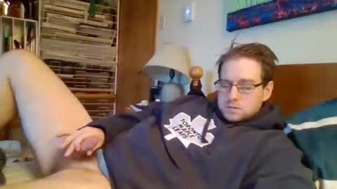 Snapshot of sterben13v chatting on December 2025 09:20:01 PM Ian23602 online show from December 2025 09:20:01 PM