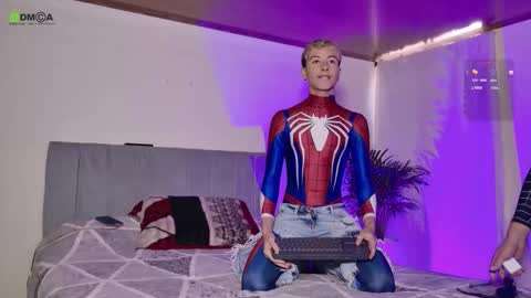 Stevenn online show from November 2025 06:17:01 PM