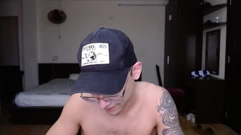 Snapshot of steveoceanbeanhuge chatting on February 2025 06:20:02 PM Alex online show from February 2025 06:20:02 PM