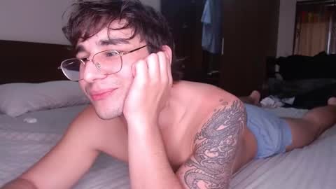 Snapshot of steveoceanbeanhuge chatting on December 2025 02:39:02 AM Alex online show from December 2025 02:39:02 AM