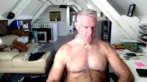 stevetwo online show from April 2026 11:49:01 AM