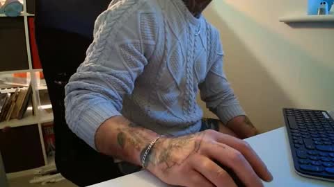 stevie_rae online show from November 2025 04:17:02 PM