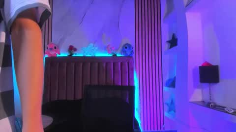 Sthepano  online show from January 2026 07:27:02 PM