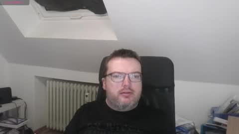 Snapshot of still_alive1985 chatting on November 2025 05:54:01 AM Oliver online show from November 2025 05:54:01 AM