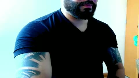 stiven253958 online show from April 2026 06:02:02 PM
