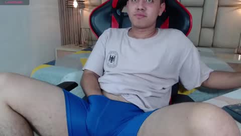 Snapshot of stiven_pooh chatting on December 2024 12:41:01 AM Steven Pooh online show from December 2024 12:41:01 AM