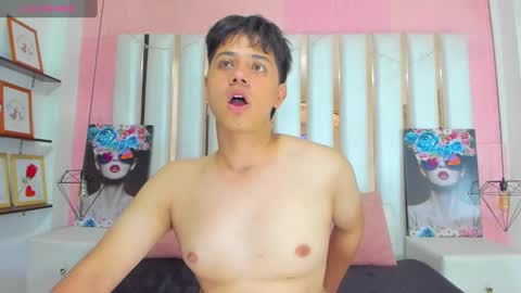 Snapshot of stiven_pooh chatting on December 2024 04:57:02 PM Steven Pooh online show from December 2024 04:57:02 PM