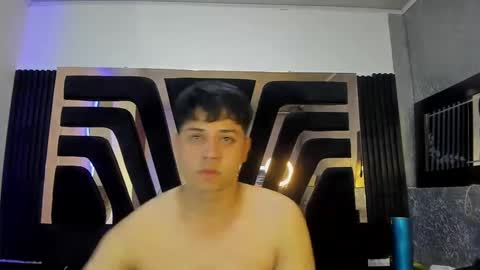 Snapshot of stiven_pooh chatting on December 2024 11:26:02 PM Steven Pooh online show from December 2024 11:26:02 PM