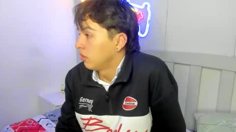 Stiwen online show from October 2025 12:06:01 PM