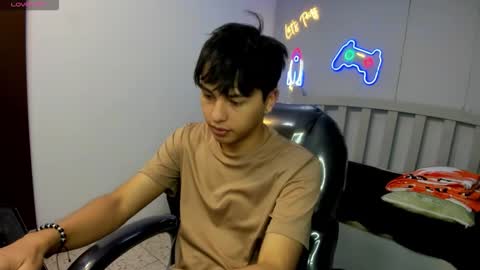 Stiwen online show from December 2025 12:32:02 PM