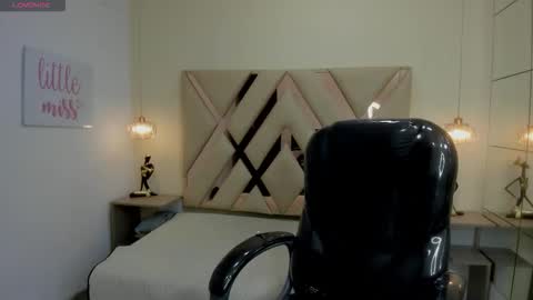 Stiwen online show from March 2026 04:54:01 PM