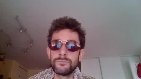 Snapshot of stmnog9477 chatting on November 2025 09:32:01 AM Julien9477 online show from November 2025 09:32:01 AM