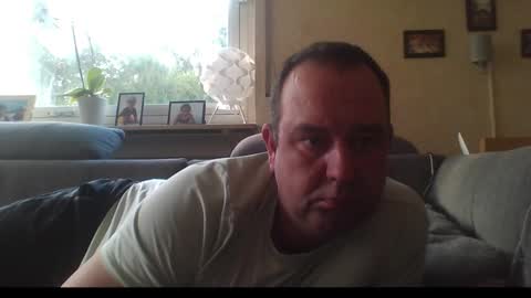 stoned1983 online show from November 2025 11:05:02 AM