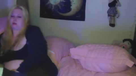 Haily online show from December 2024 12:33:02 PM