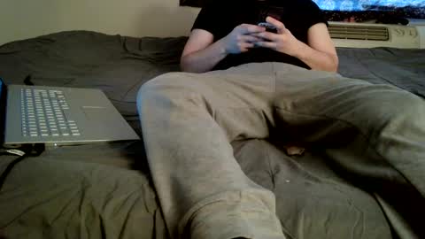 Snapshot of stonedandlovingit chatting on January 2025 06:18:01 PM stonedandlovingit online show from January 2025 06:18:01 PM