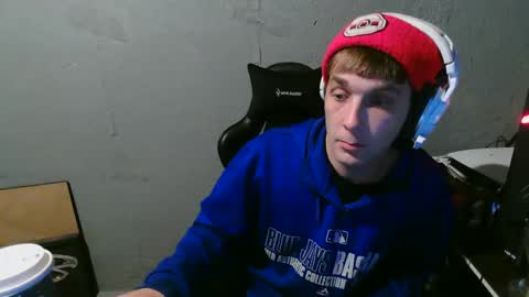 stonedpanda77 online show from December 2024 02:09:02 AM