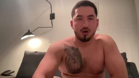 Snapshot of stonerfit chatting on February 2025 04:35:02 AM StonerFit online show from February 2025 04:35:02 AM