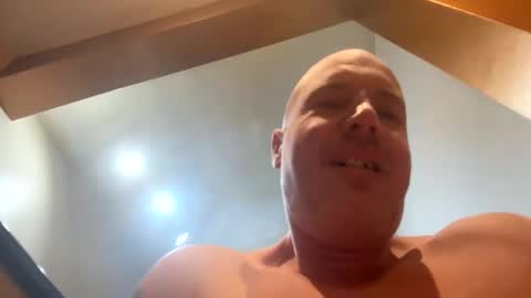 Stoodley22 online show from January 2025 05:42:02 AM