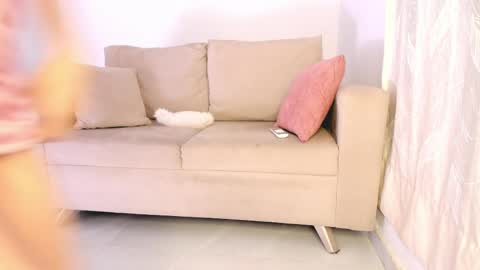 Zoe -INDEPENDENT MODEL online show from April 2026 11:20:01 AM