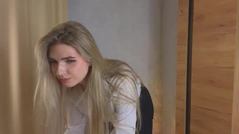 Snapshot of stormymuse chatting on November 2025 03:05:02 PM Luna online show from November 2025 03:05:02 PM