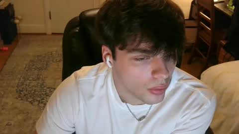 Snapshot of str11111 chatting on February 2025 01:32:02 AM str11111 online show from February 2025 01:32:02 AM