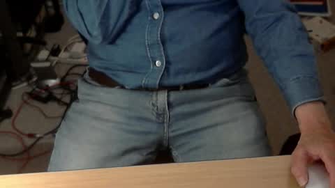 Snapshot of str8_dave chatting on May 2026 08:14:02 PM Dave online show from May 2026 08:14:02 PM