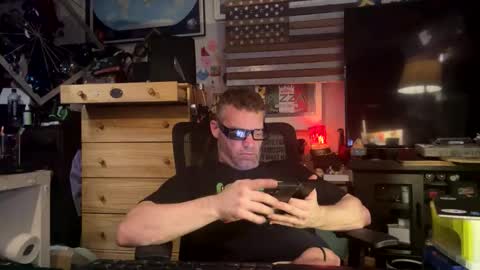 Str8 online show from April 2026 06:09:01 PM