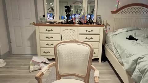 Snapshot of str8whiteboy21 chatting on December 2025 08:14:02 PM str8whiteboy21 online show from December 2025 08:14:02 PM