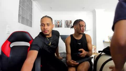 straight__friends online show from February 2026 06:28:01 PM